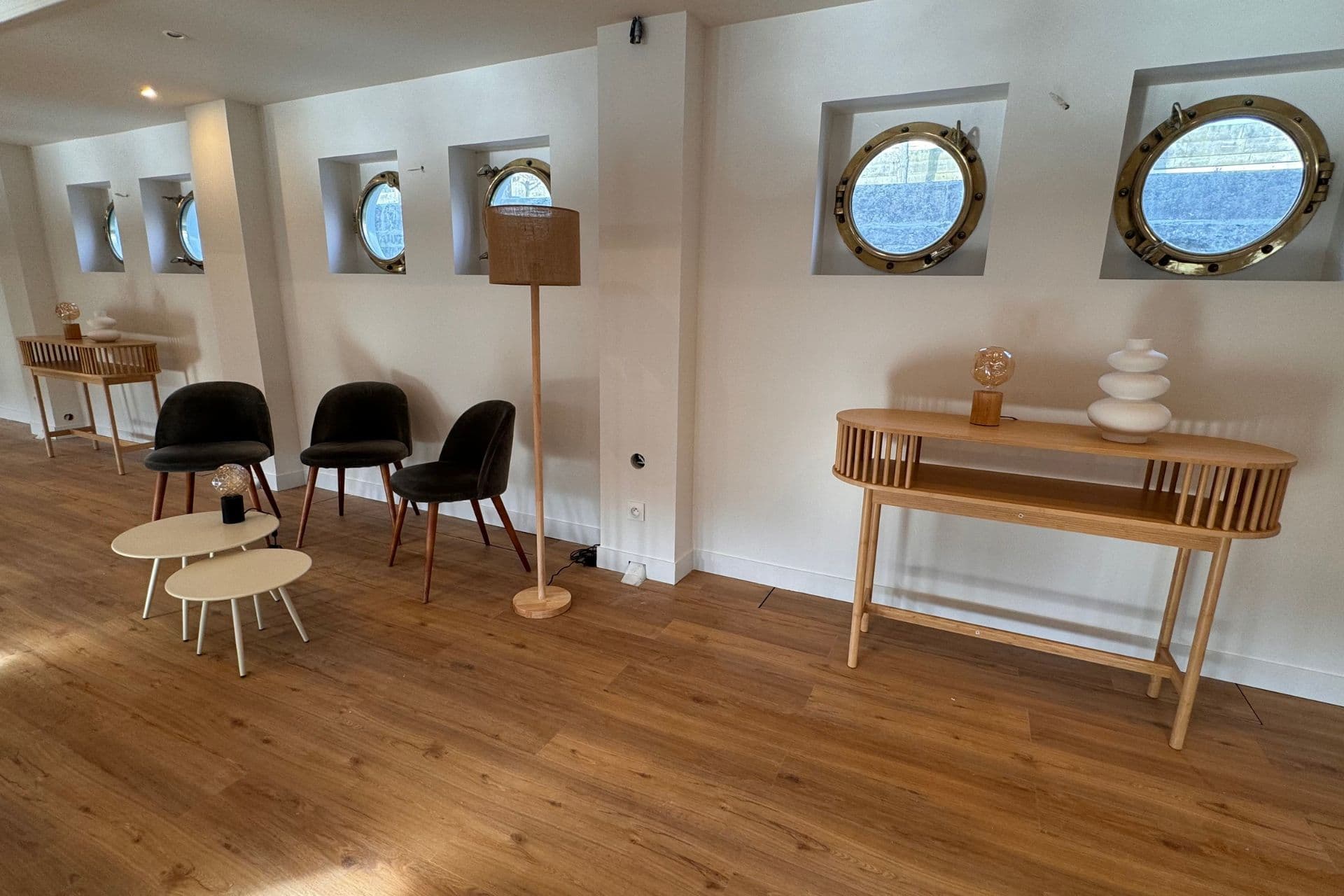 Péniches événementielles à Paris : le guide ultime pour un événement sur l'eau